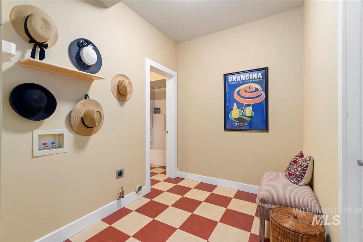 2497 E Brigantine Ct