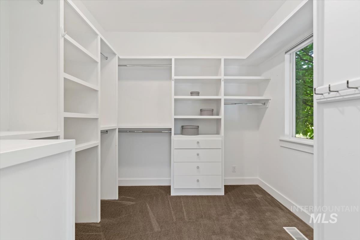 2497 E Brigantine Ct