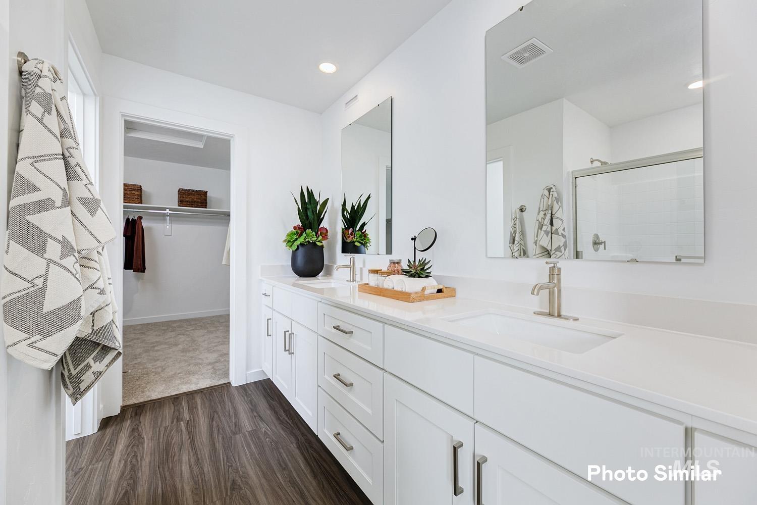 10869 W Hidden Point St