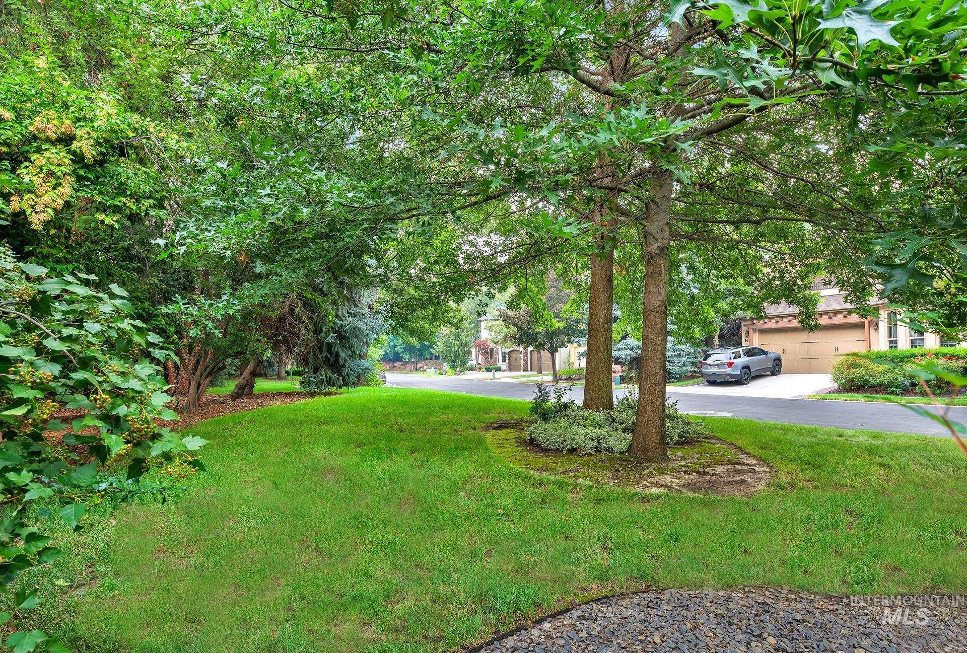 1683 S Stream Pointe Lane