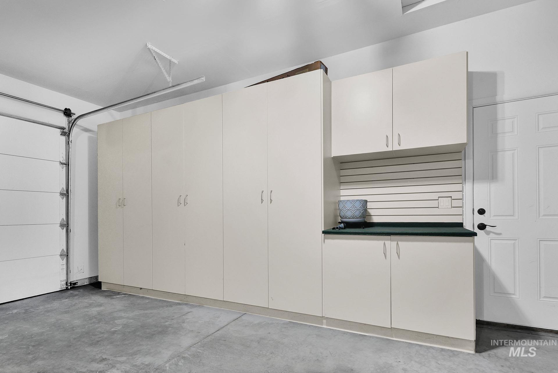 1683 S Stream Pointe Lane