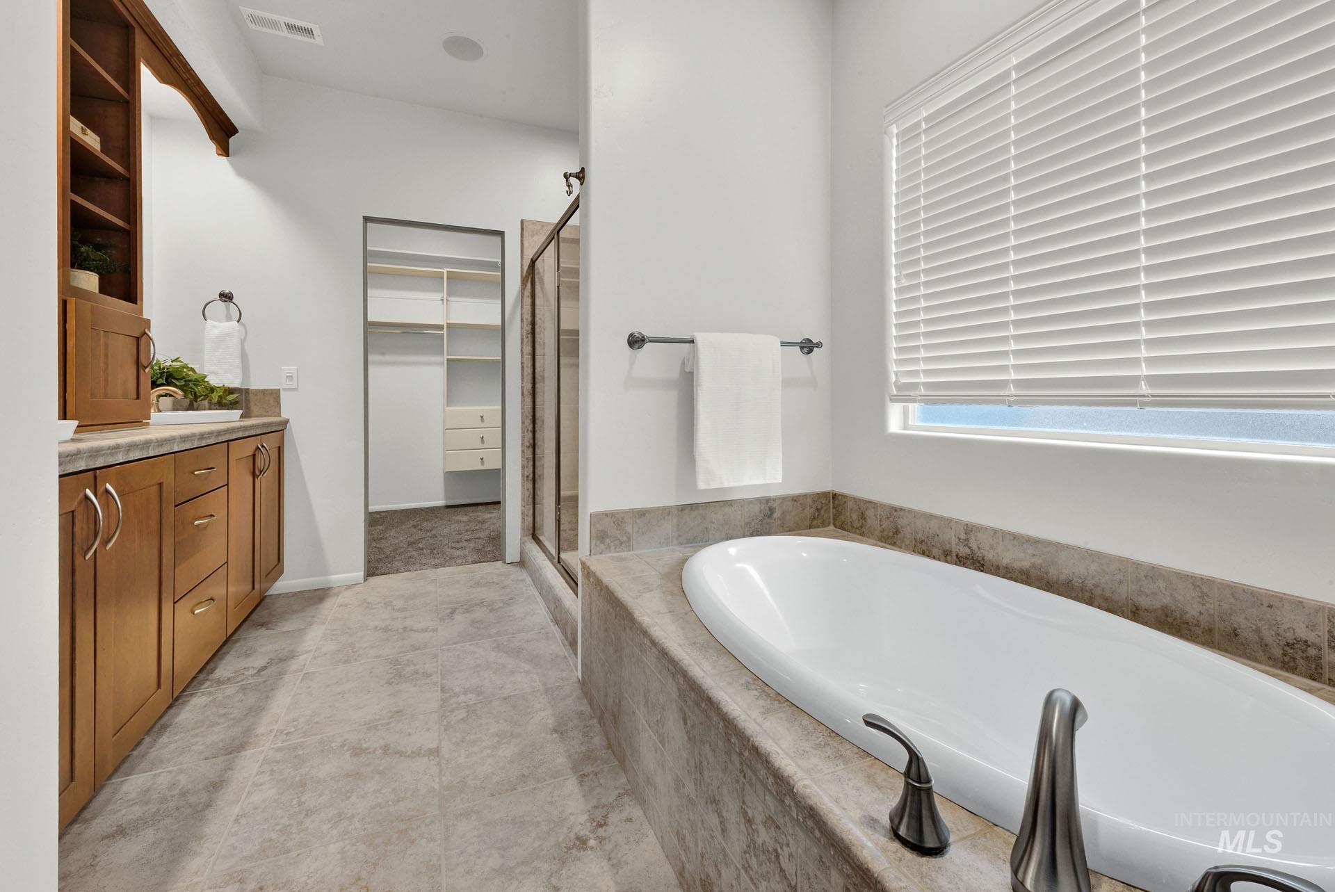 1683 S Stream Pointe Lane