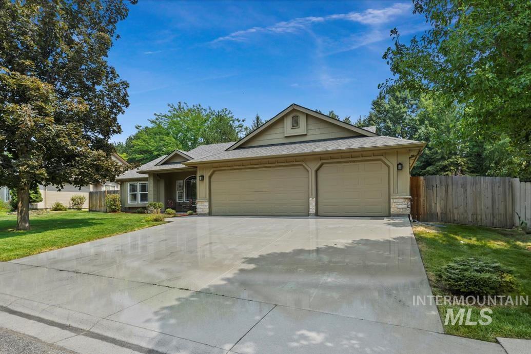 1546 N Prestwick Way