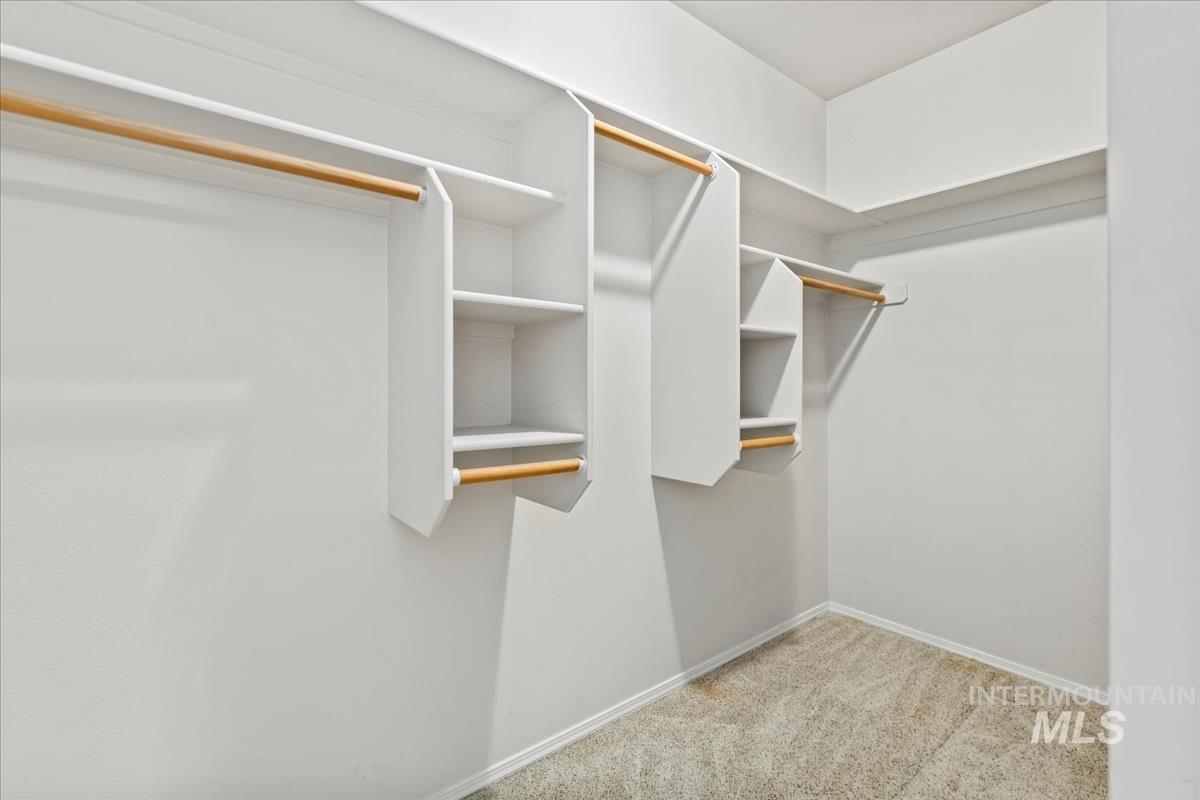 1546 N Prestwick Way