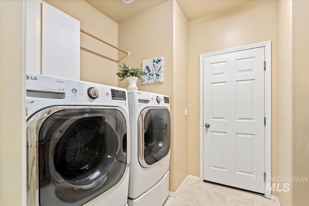 1546 N Prestwick Way