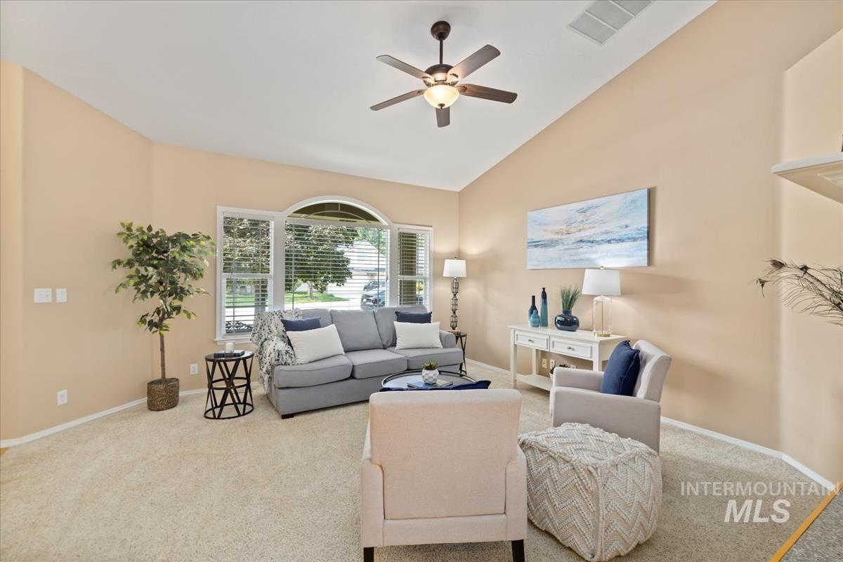 1546 N Prestwick Way