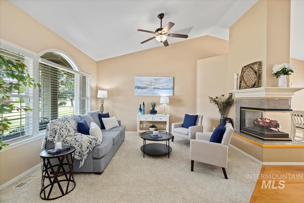 1546 N Prestwick Way