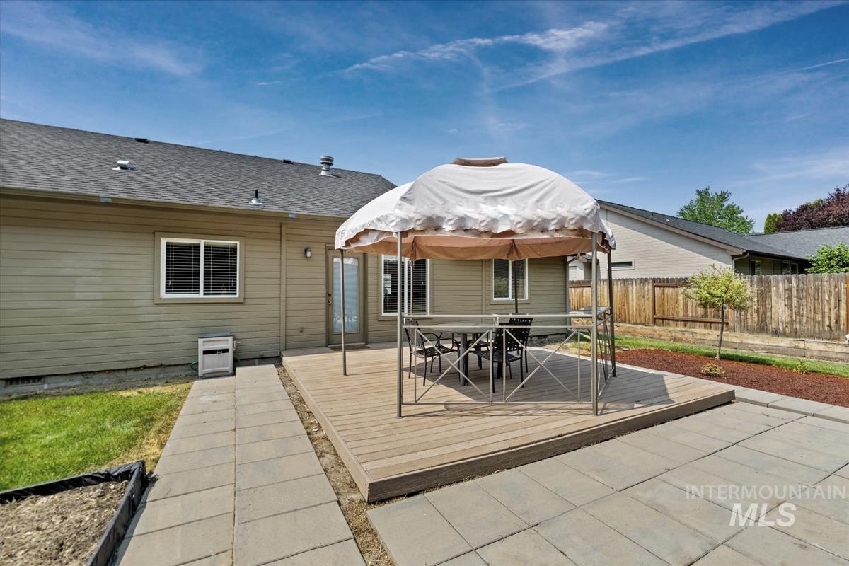 1546 N Prestwick Way