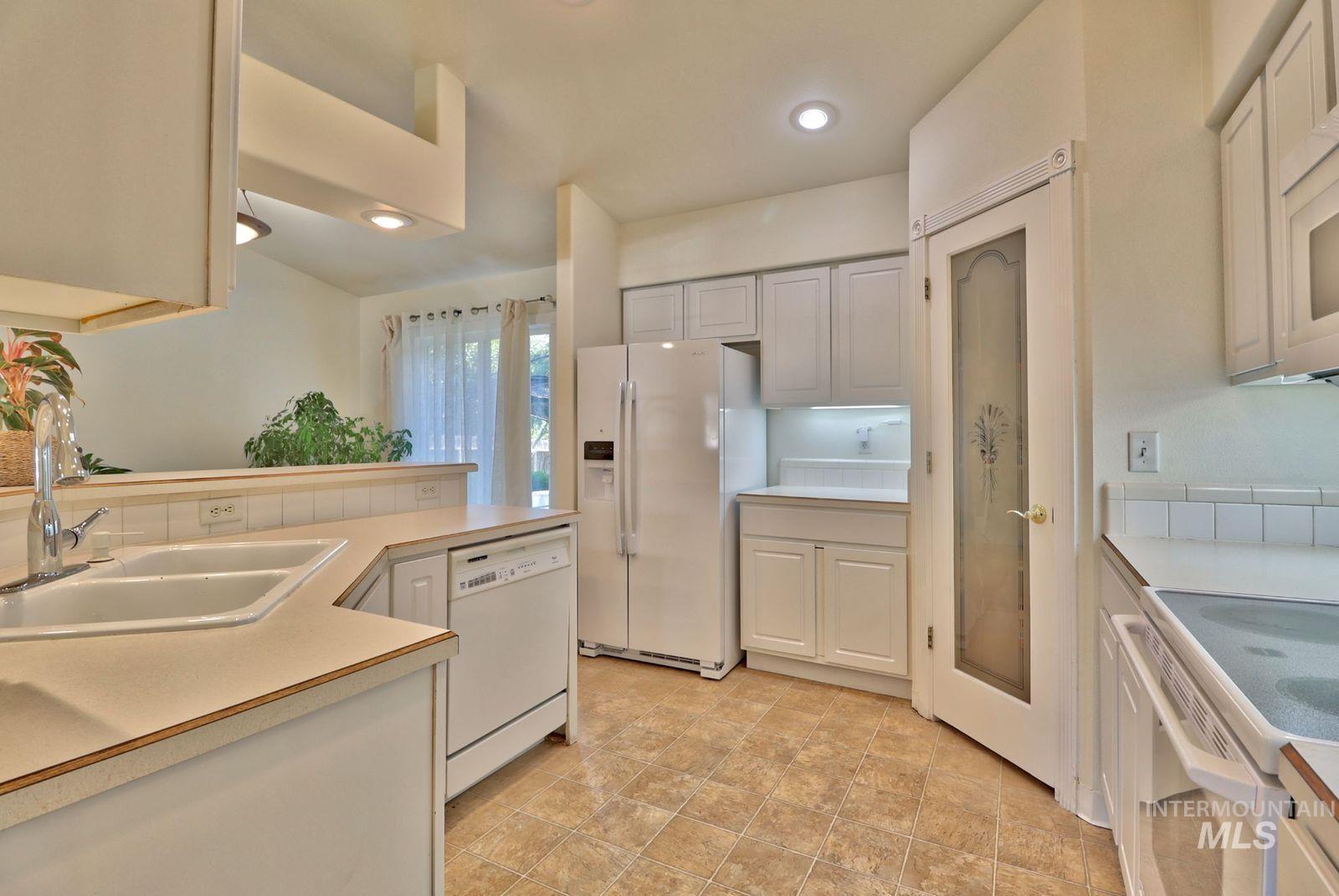 8283 W Galileo Street