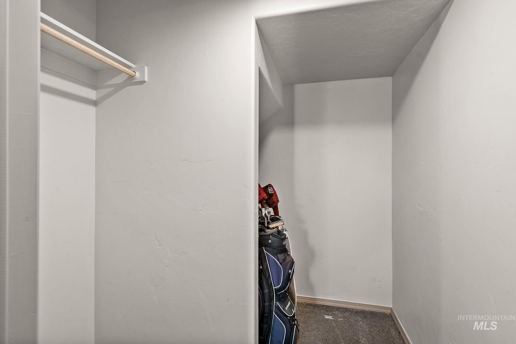 1853 E Porter Unit: E Porter St.