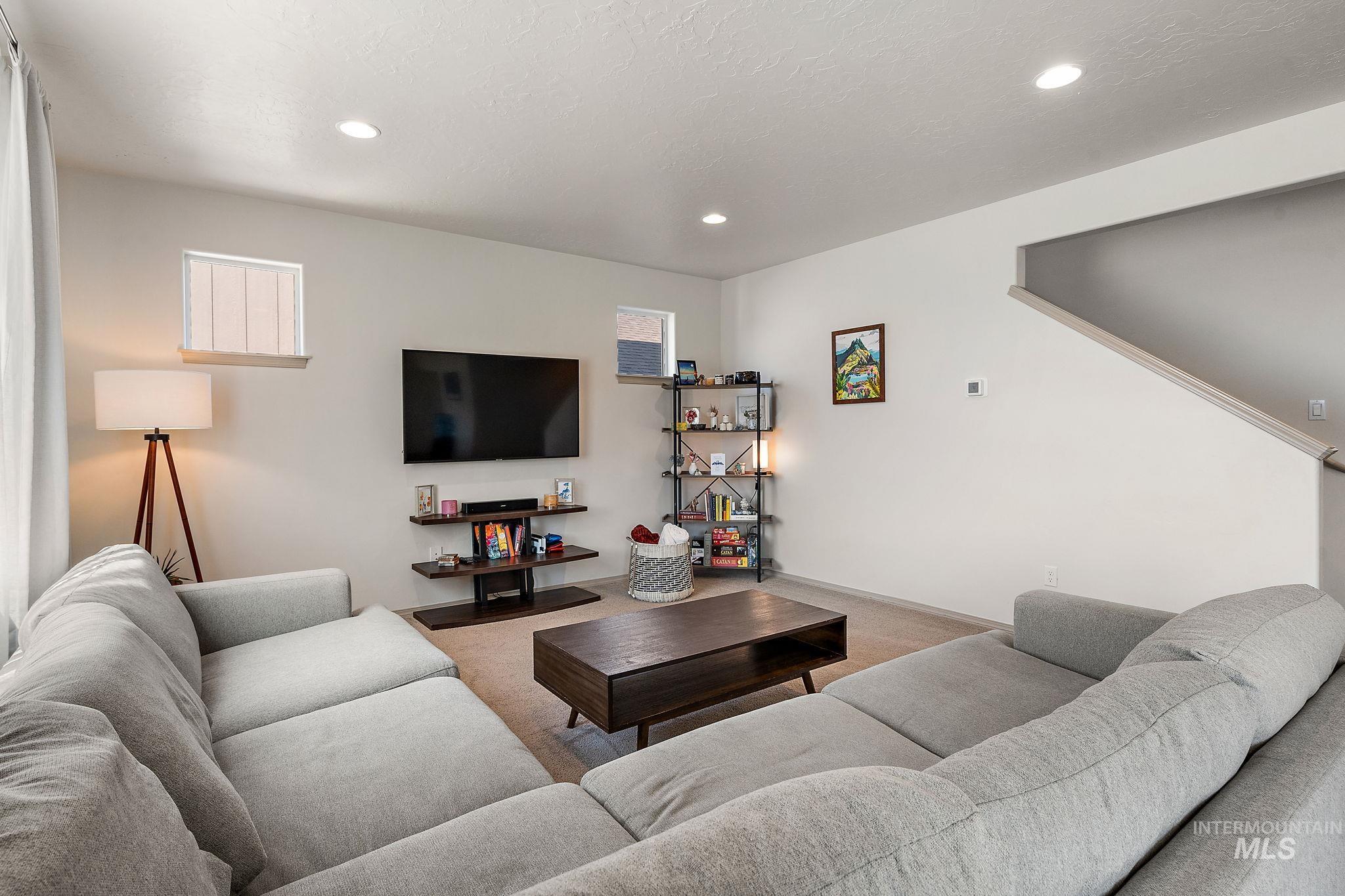 1853 E Porter Unit: E Porter St.