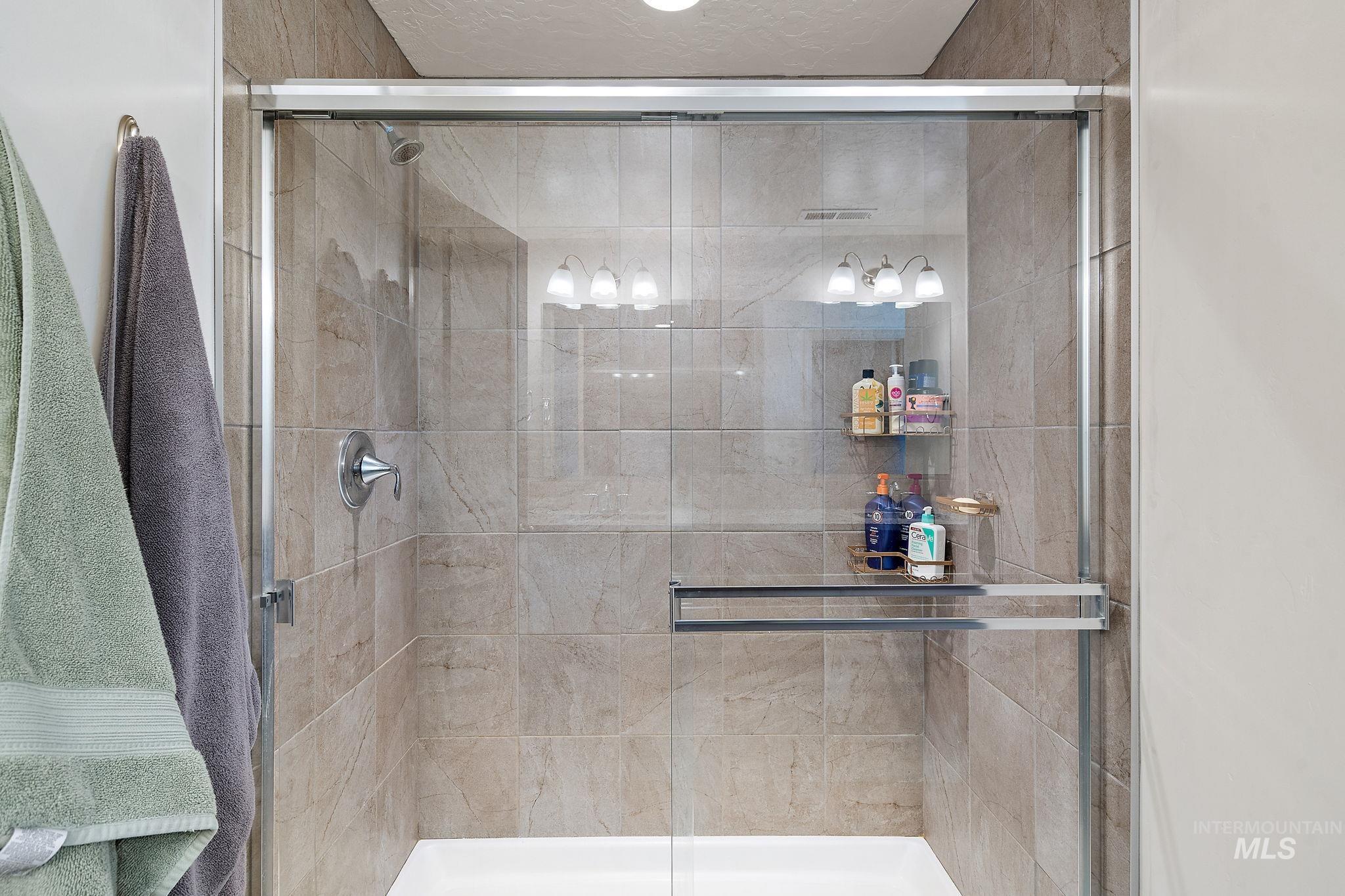 1853 E Porter Unit: E Porter St.