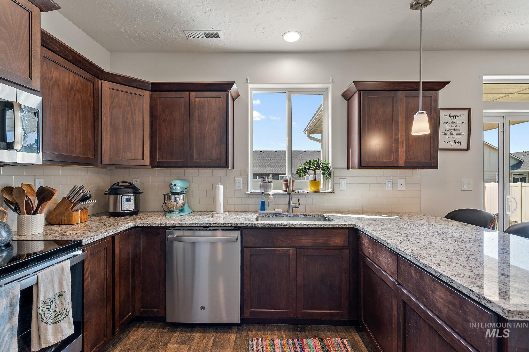 1853 E Porter Unit: E Porter St.