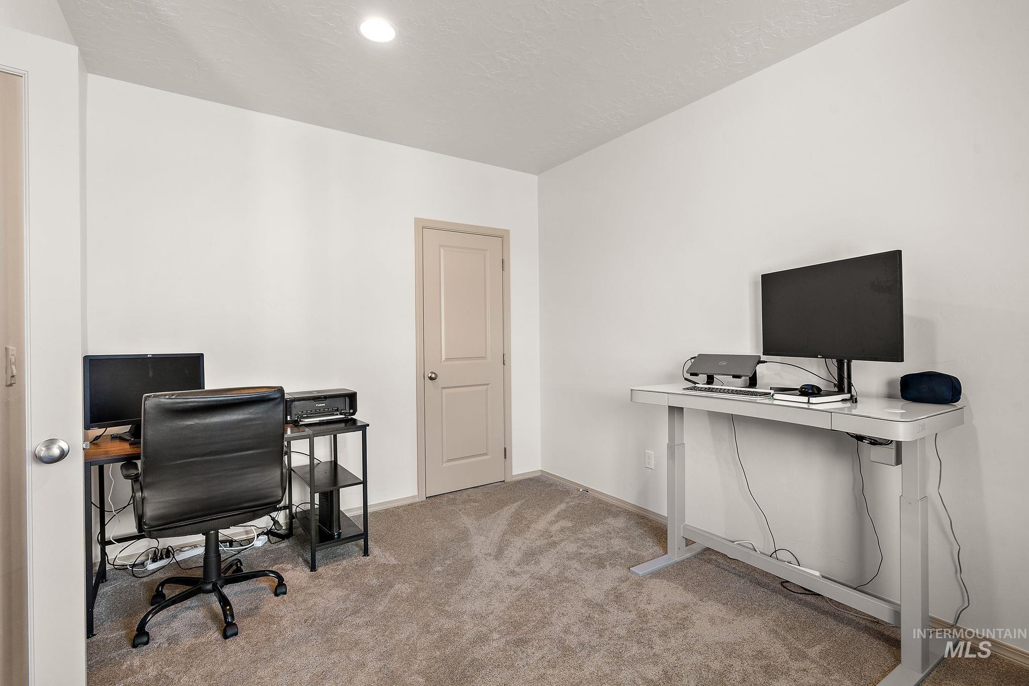 1853 E Porter Unit: E Porter St.