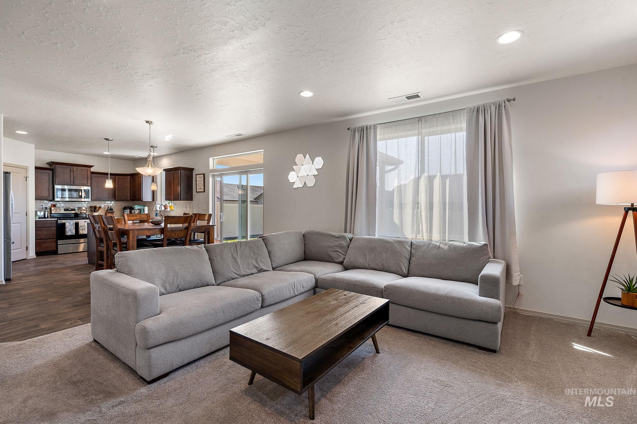 1853 E Porter Unit: E Porter St.