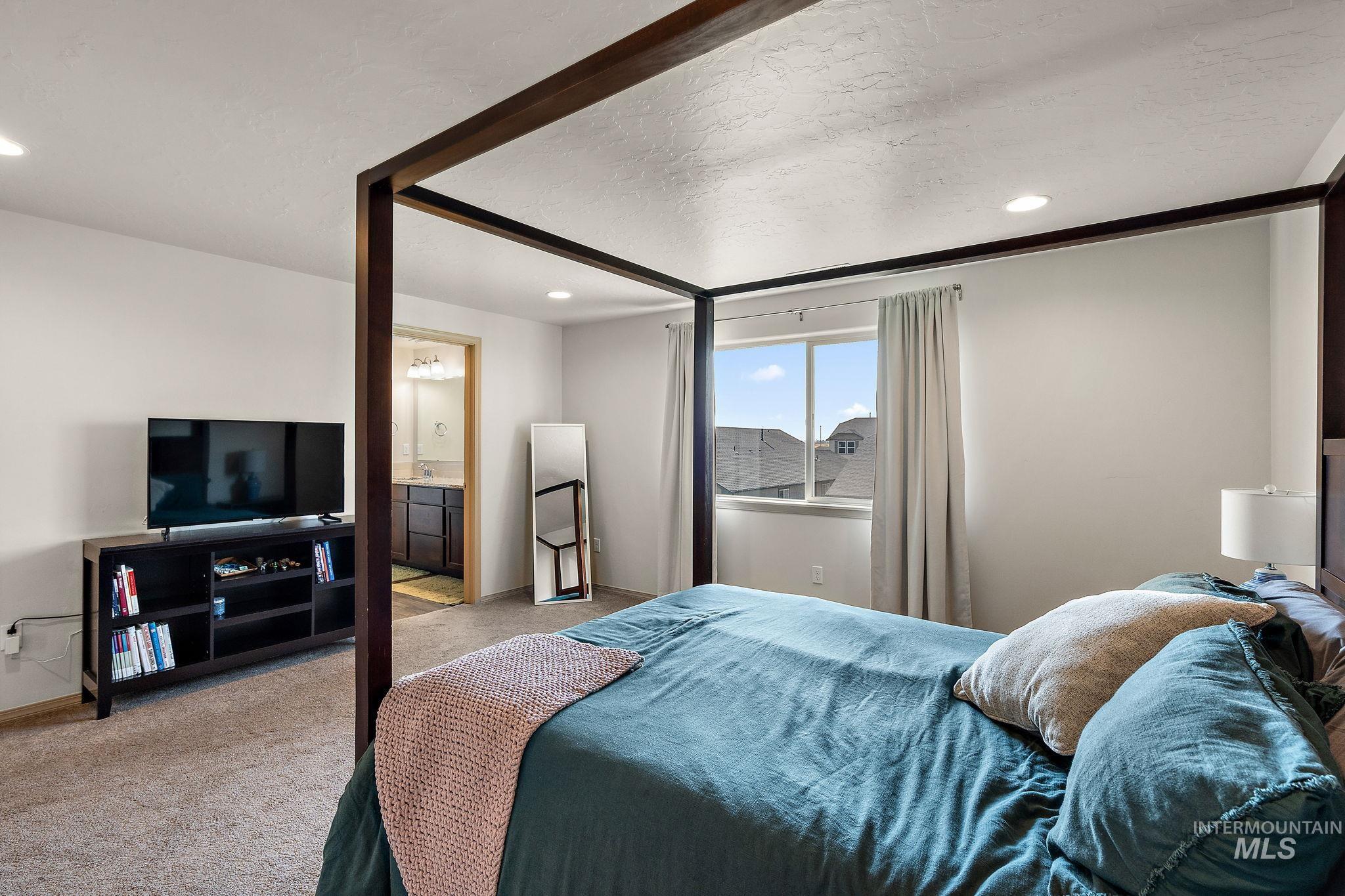 1853 E Porter Unit: E Porter St.