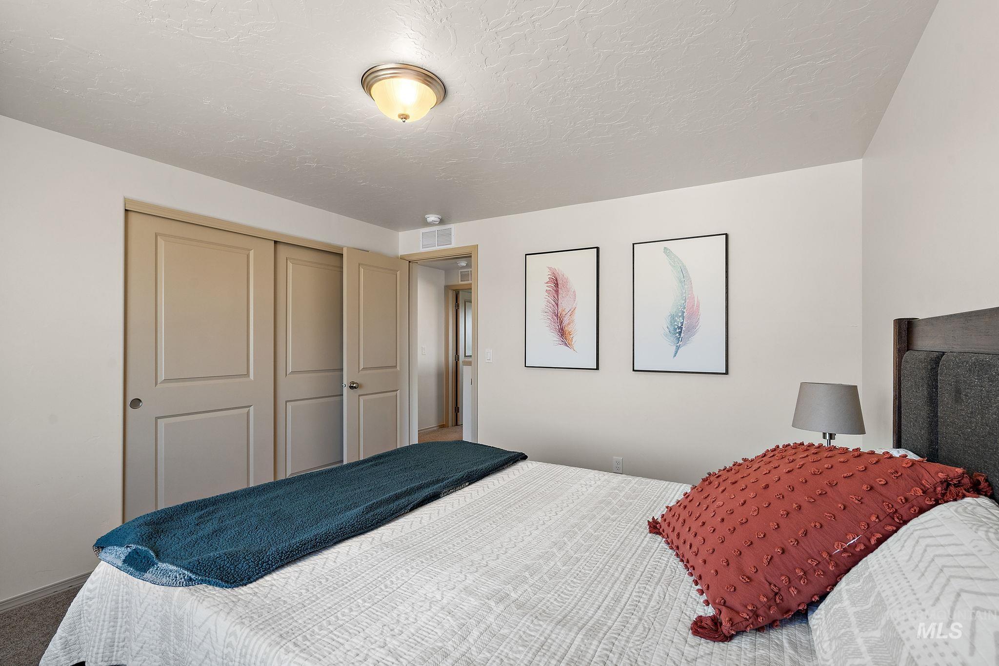 1853 E Porter Unit: E Porter St.