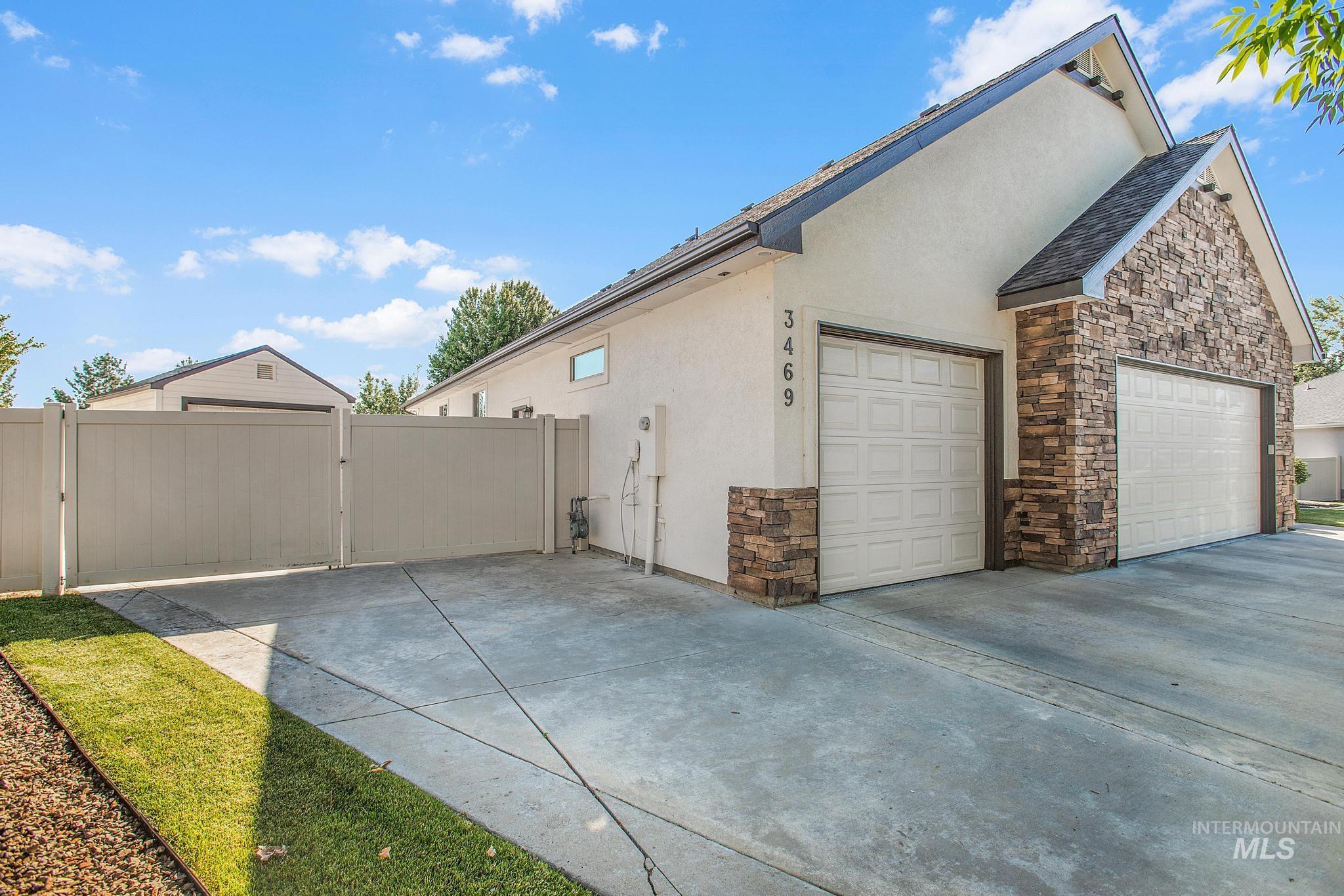 3469 E. Dartmoor Ct