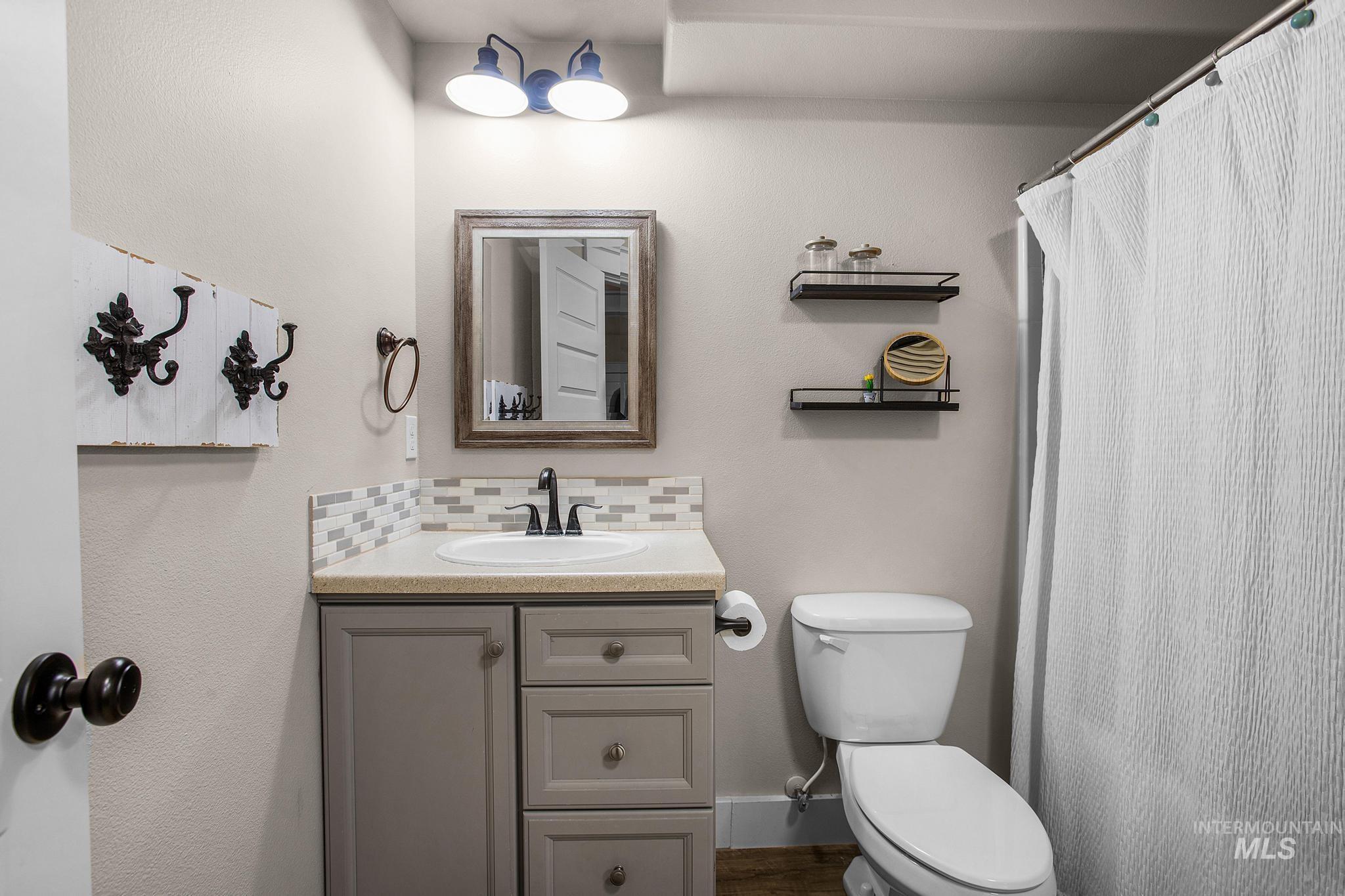 3469 E. Dartmoor Ct