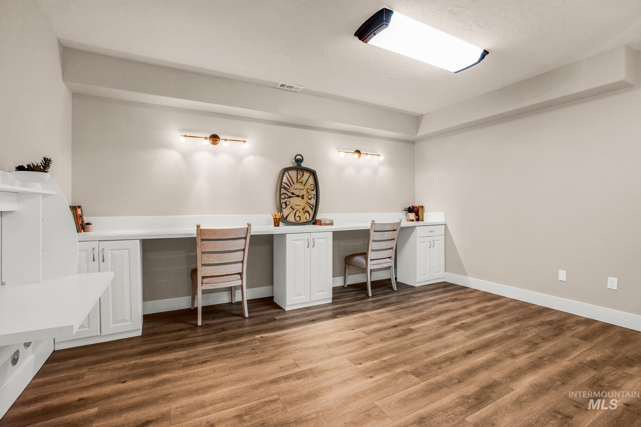 3469 E. Dartmoor Ct