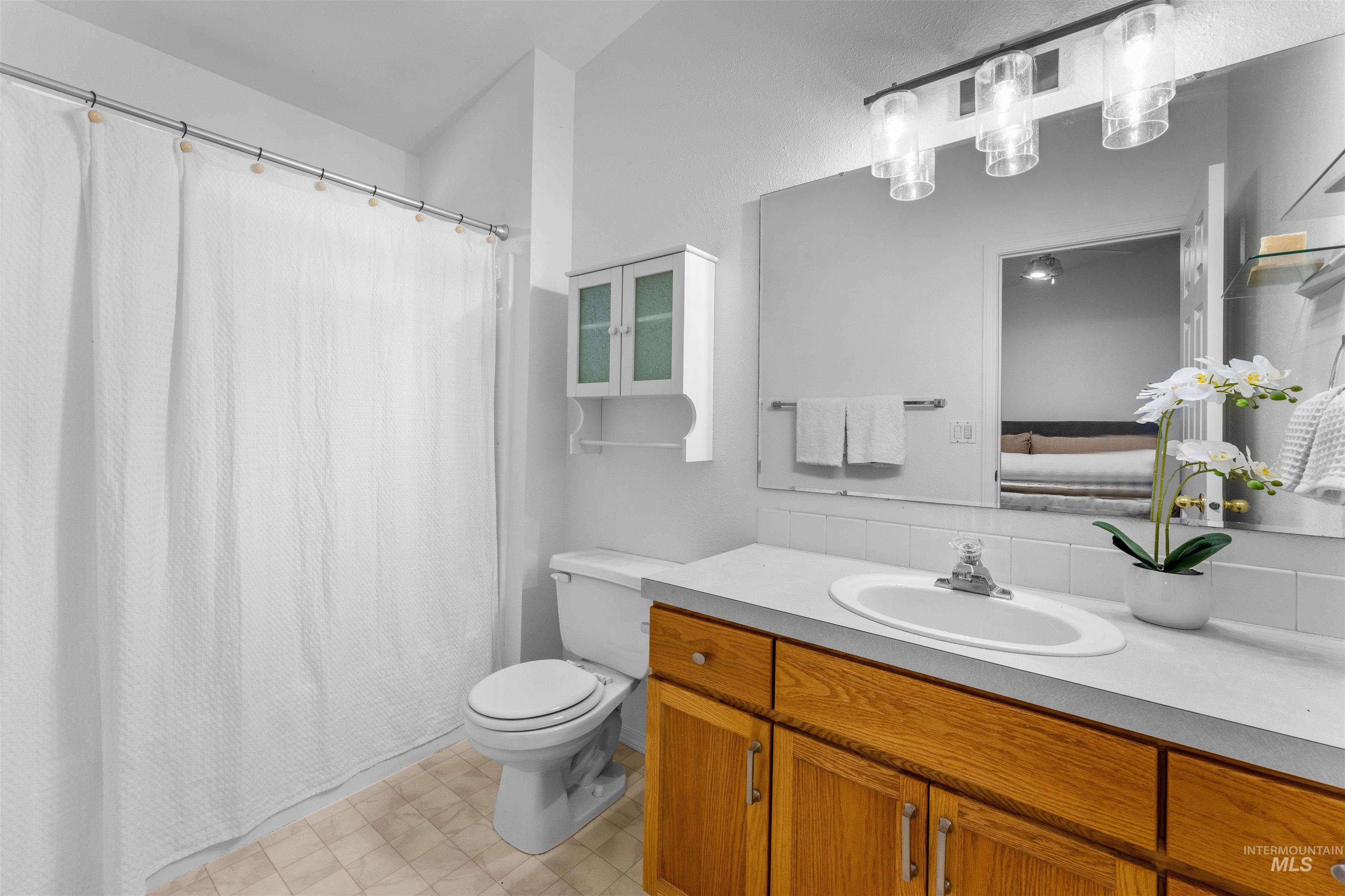 4401 S Falconrest Way