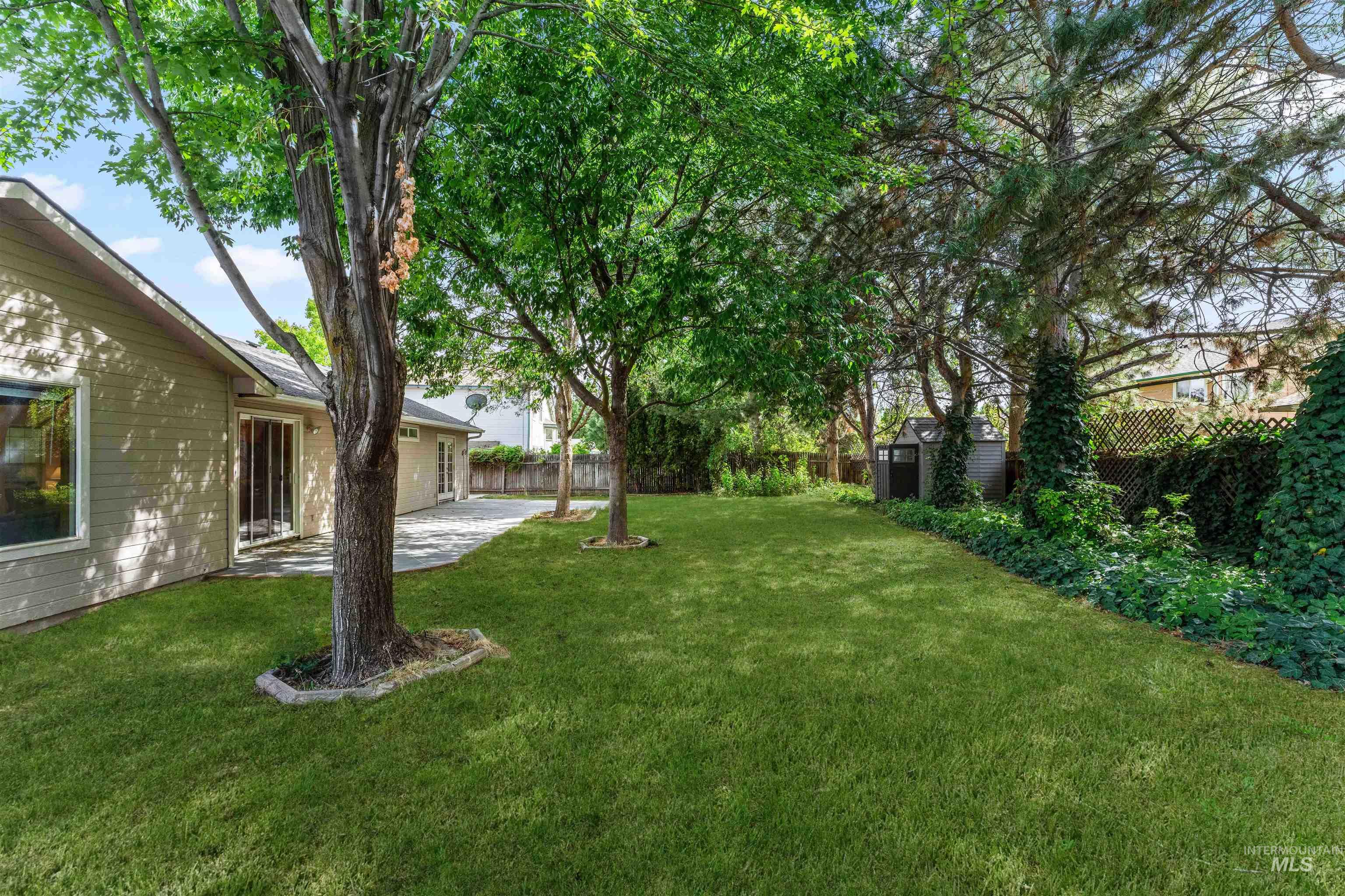 4401 S Falconrest Way