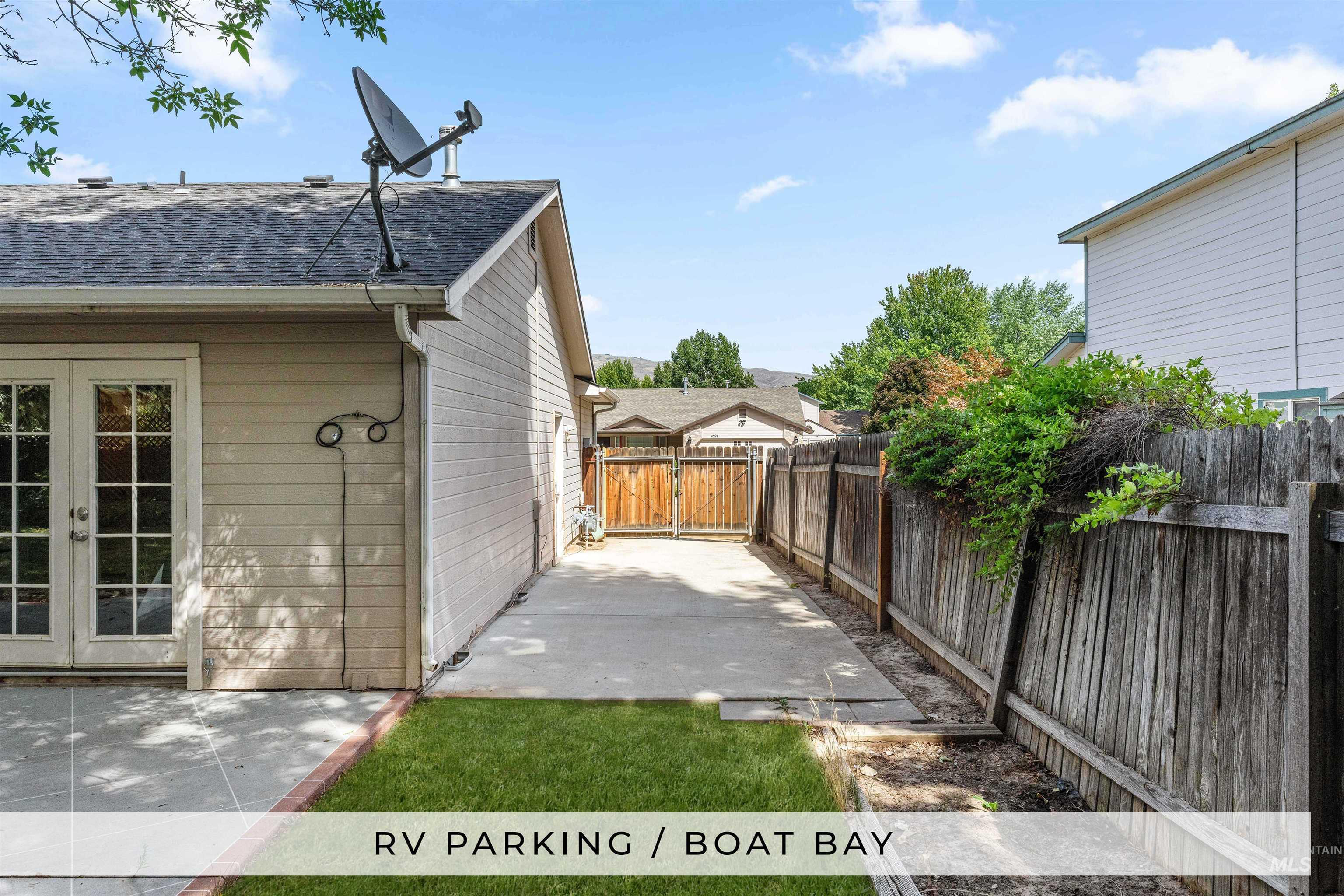 4401 S Falconrest Way