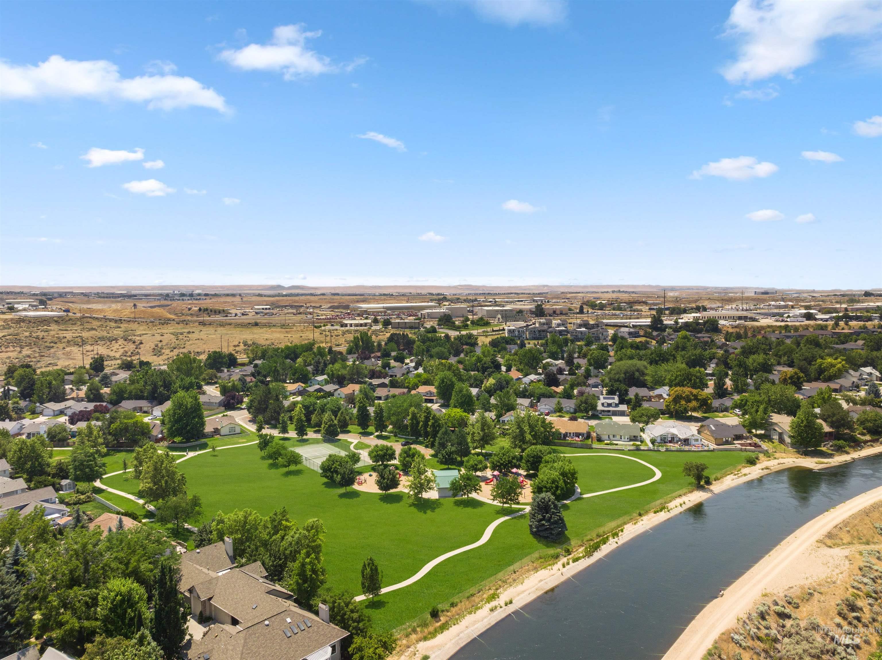 4401 S Falconrest Way