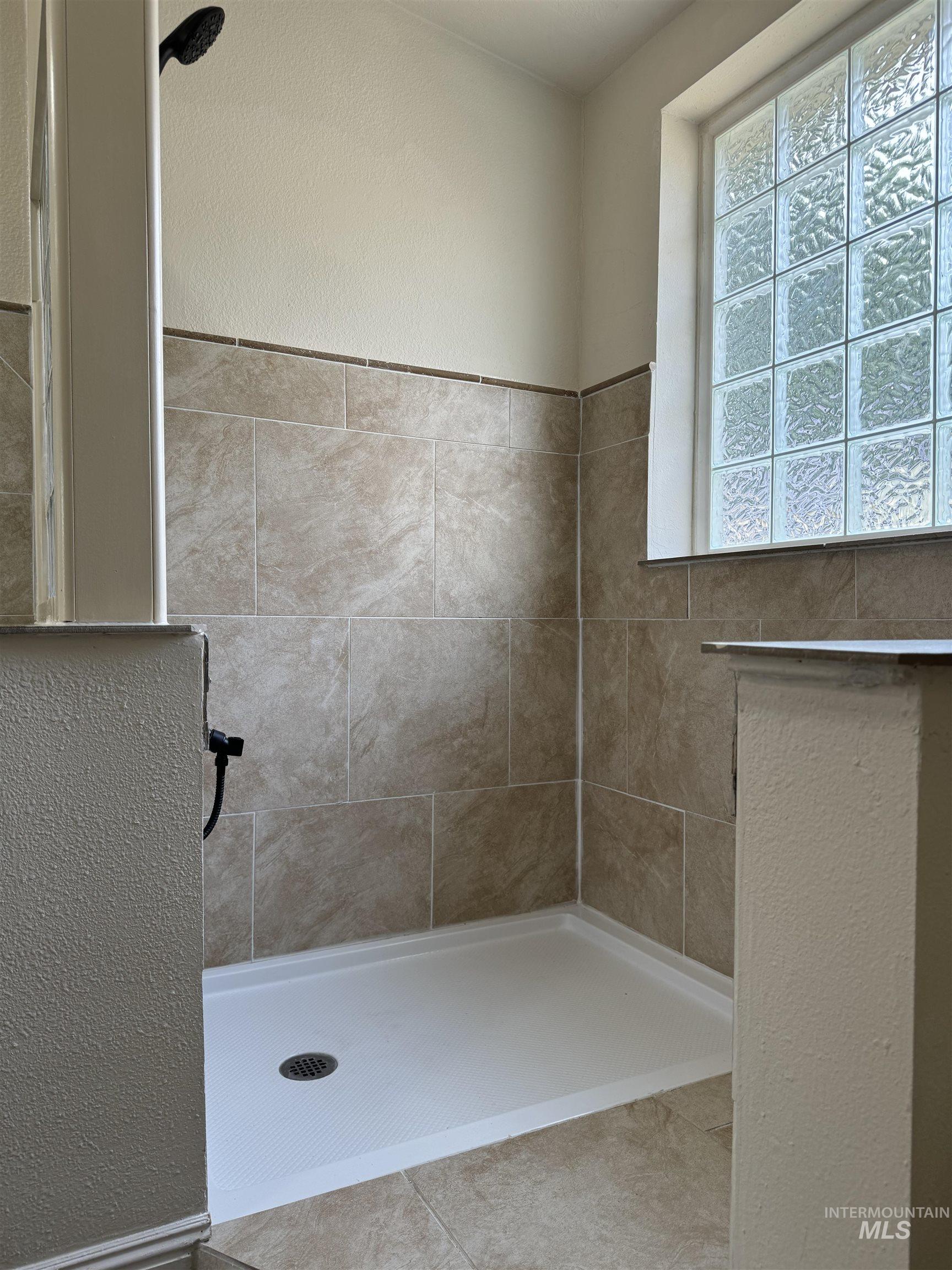 9390 W Ustick Rd Unit: 18