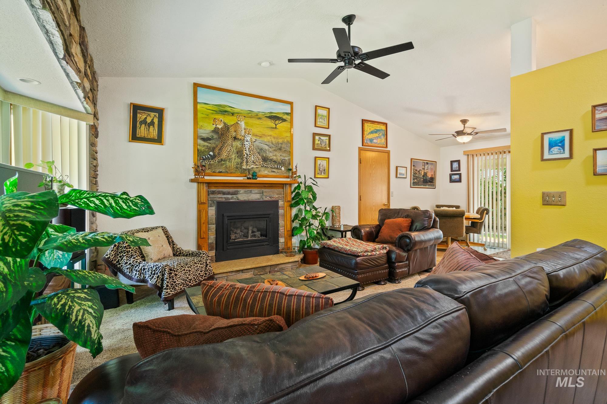 4195 N Cambria Ln
