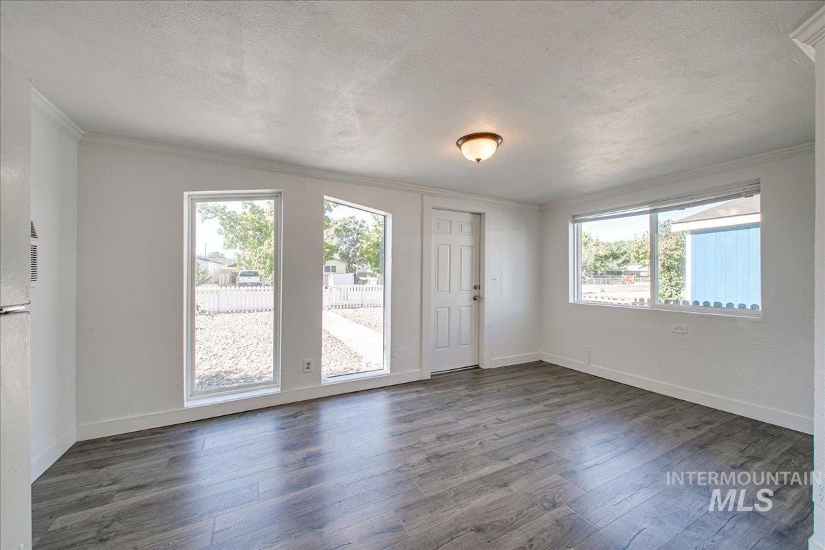 407 E Elgin St