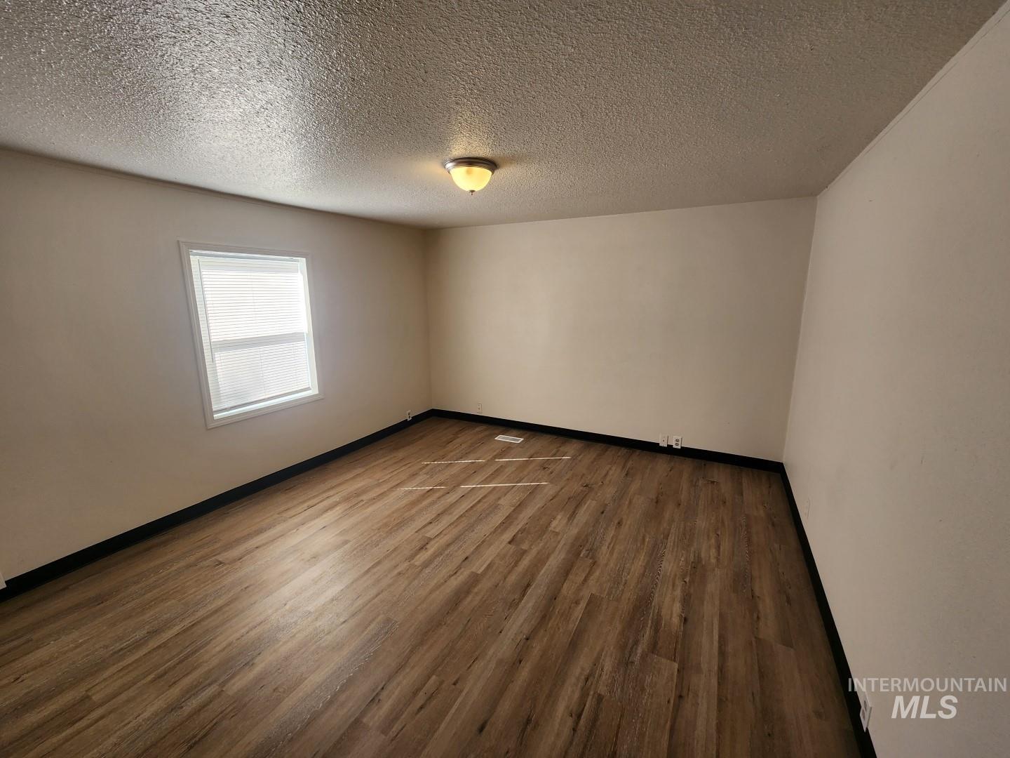 711 4th Ave N Unit: 13