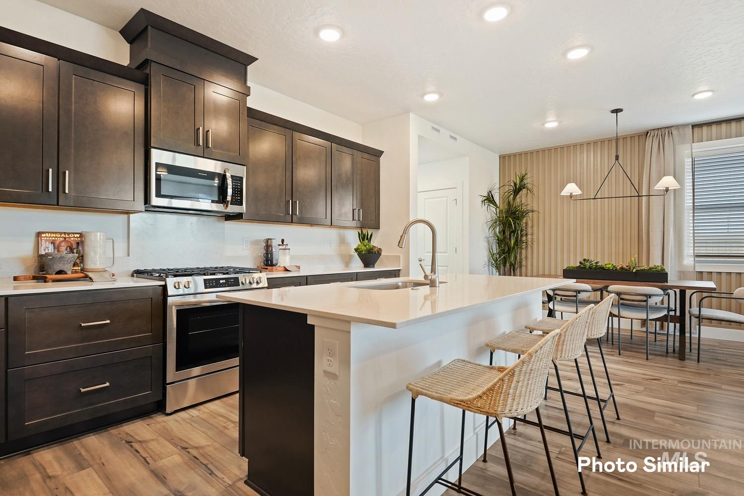 1535 N Big Star Ave.