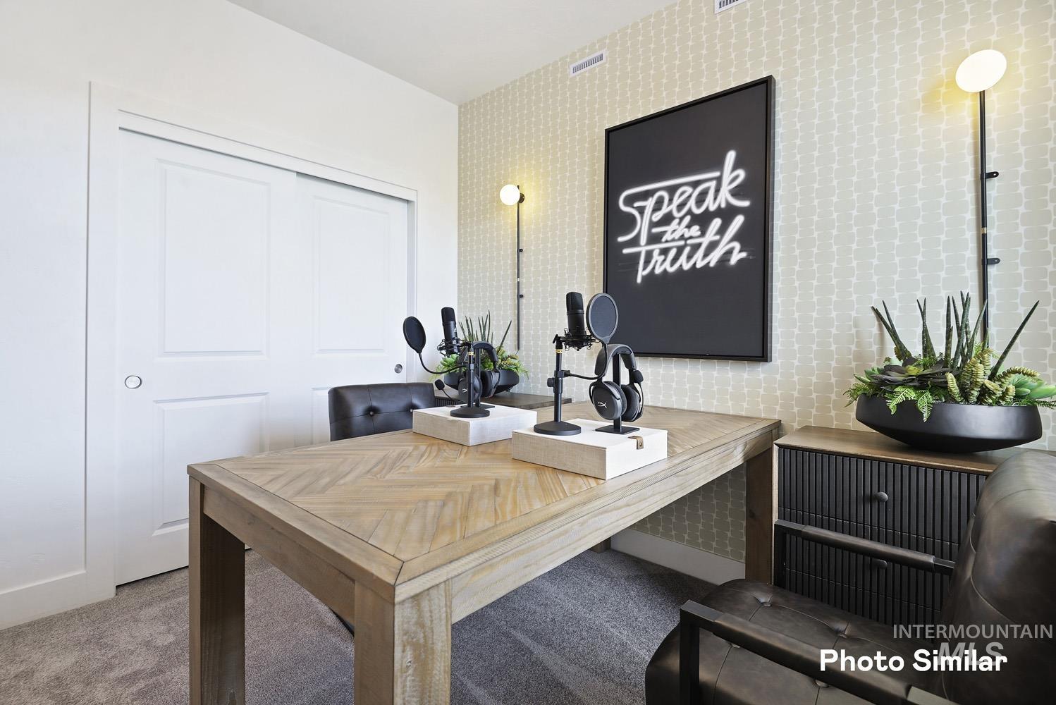 1535 N Big Star Ave.