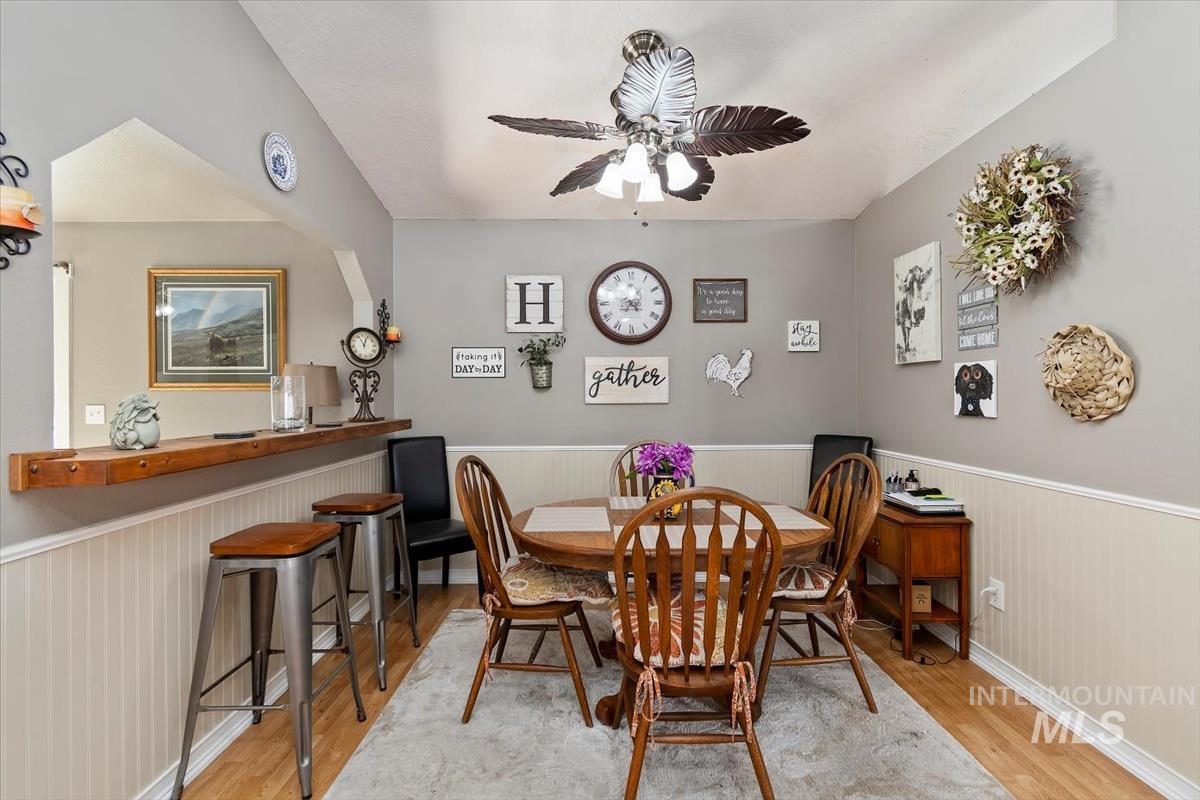 823 E Finch Creek St.