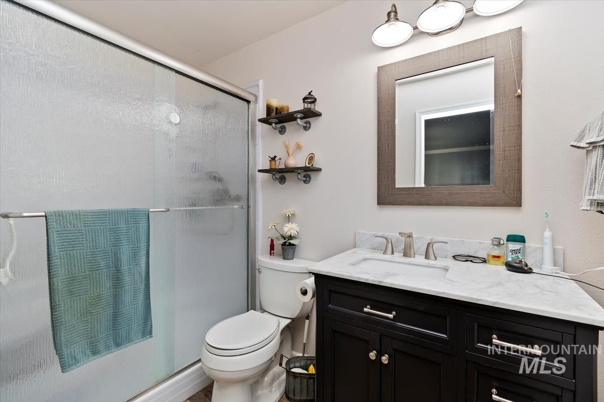 823 E Finch Creek St.