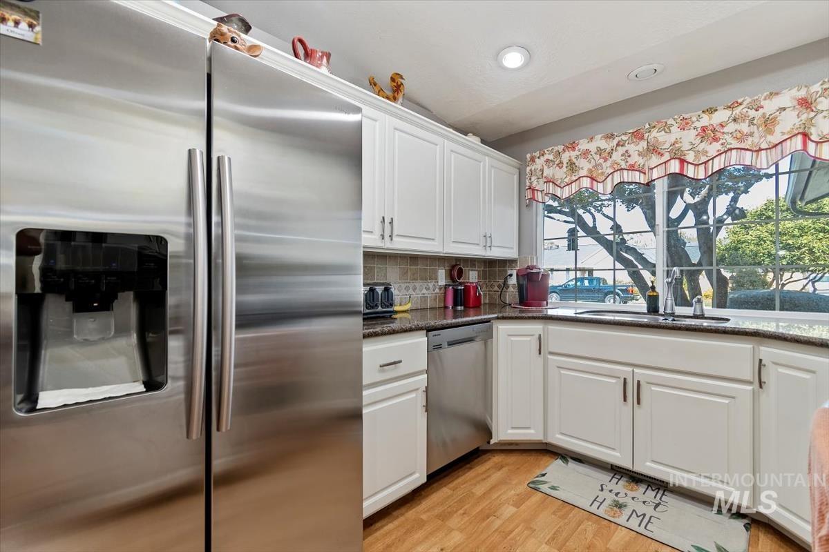 823 E Finch Creek St.