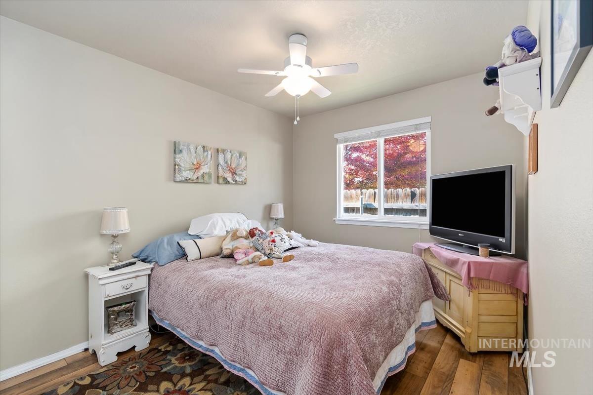 823 E Finch Creek St.