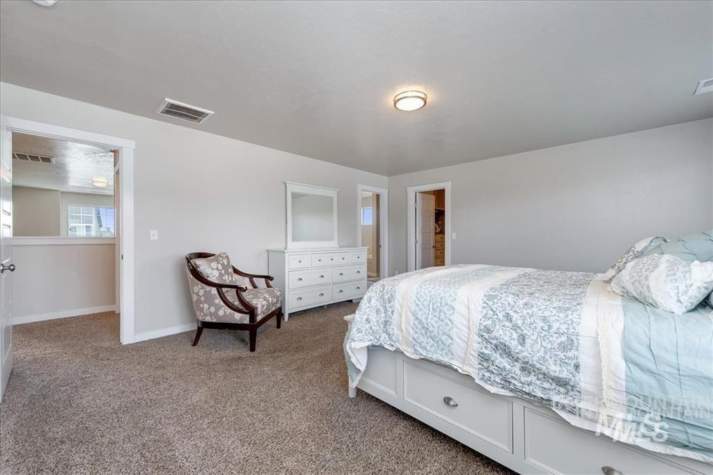 932 N Hidden View Way