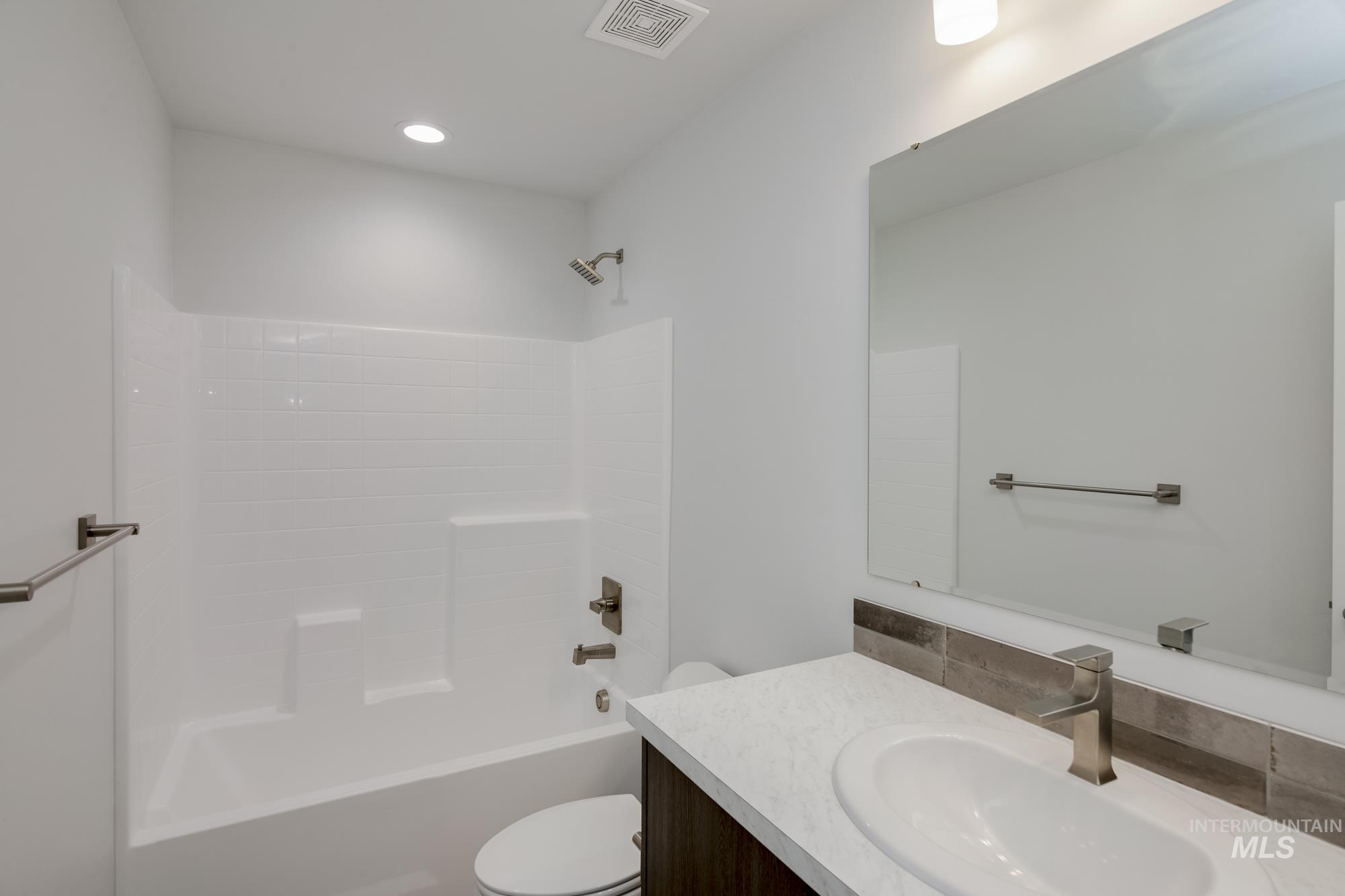 656 W Smoky Quartz St