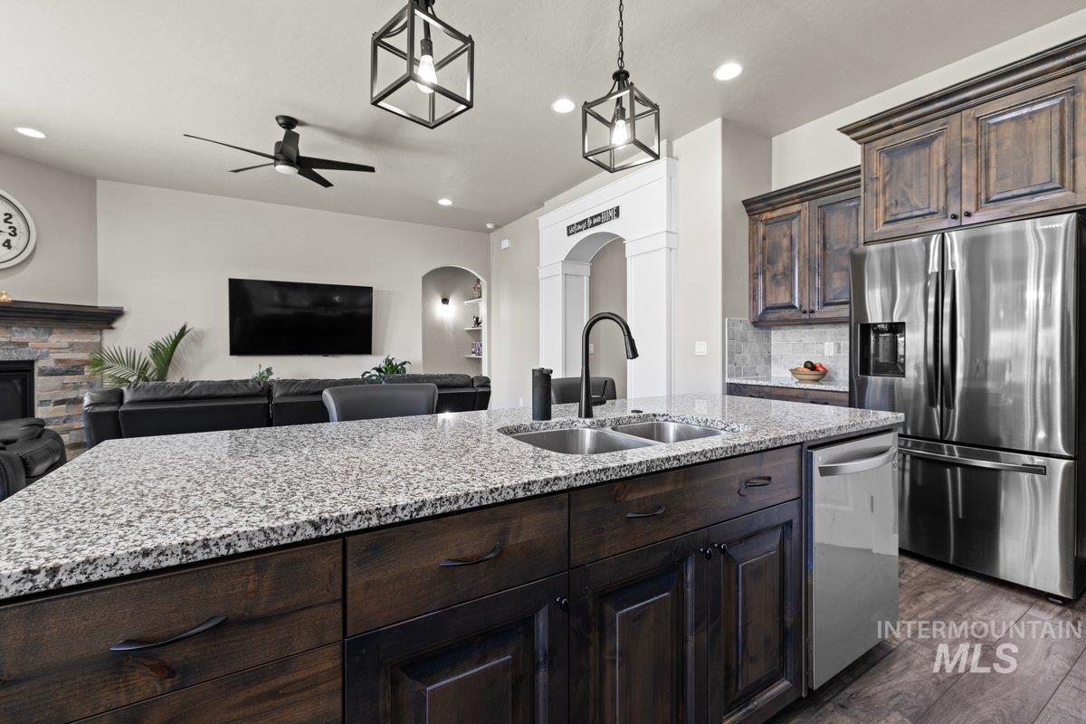 2569 W Herron Ridge Ct