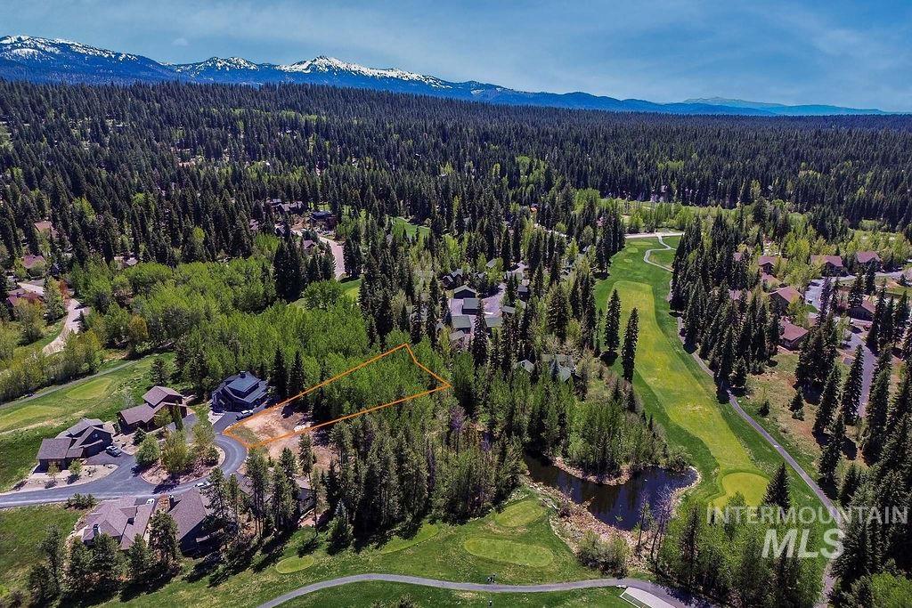 320 Mountain Cove Ct