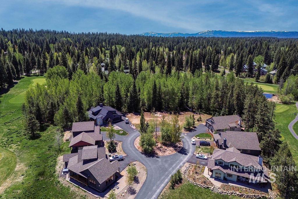 320 Mountain Cove Ct