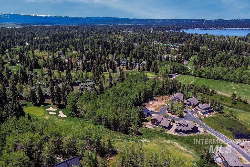 320 Mountain Cove Ct