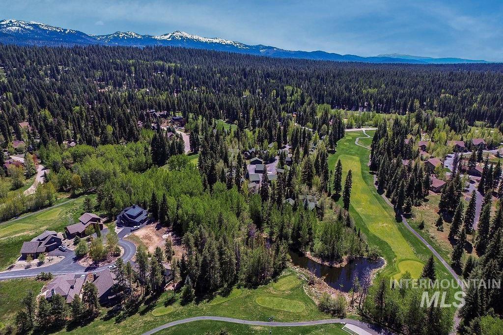 320 Mountain Cove Ct