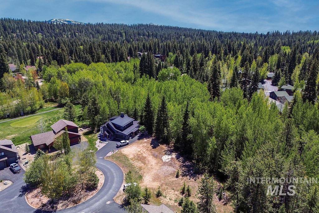 320 Mountain Cove Ct