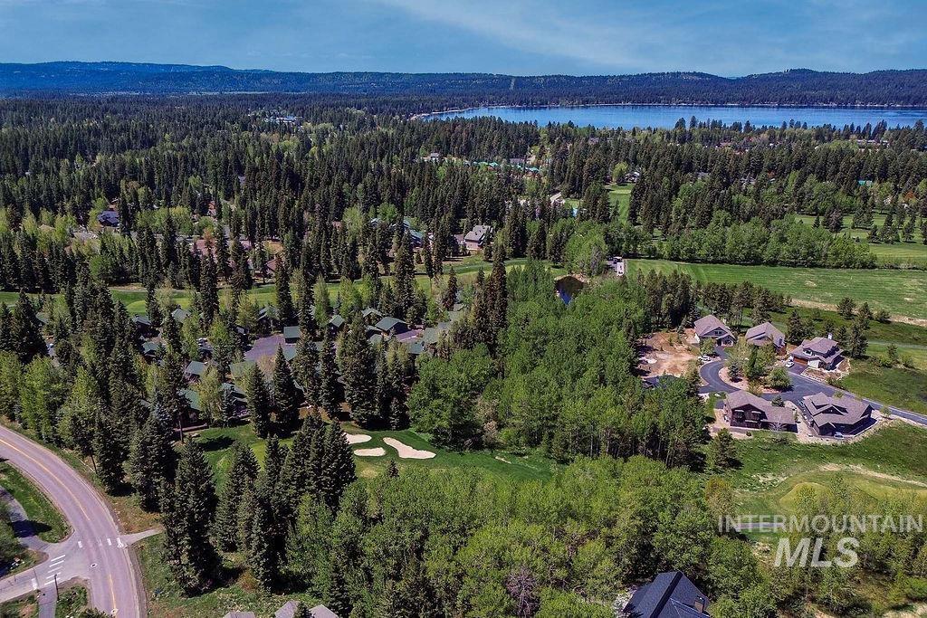 320 Mountain Cove Ct