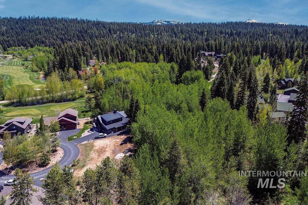 320 Mountain Cove Ct