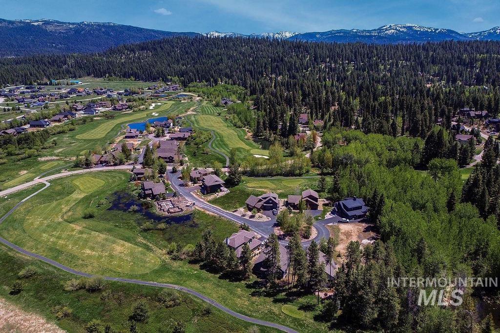 320 Mountain Cove Ct