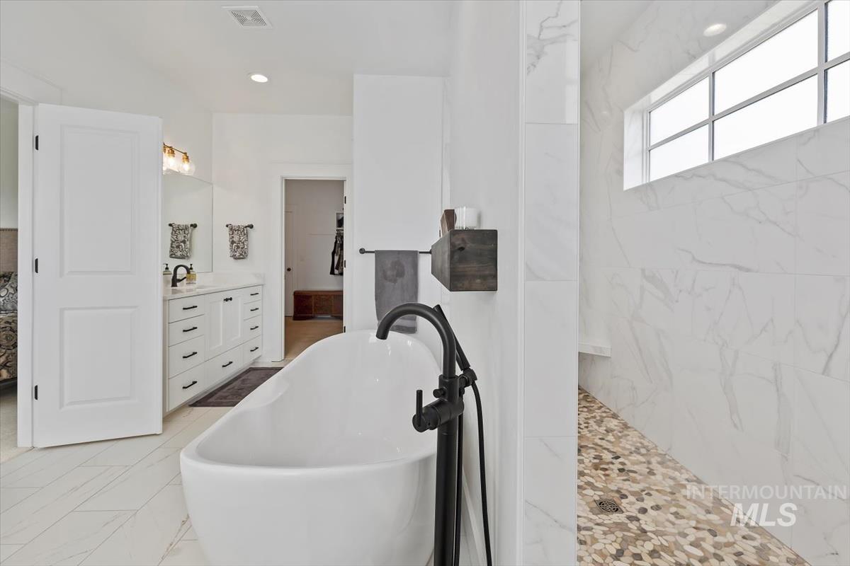 22868 Aura Vista Way